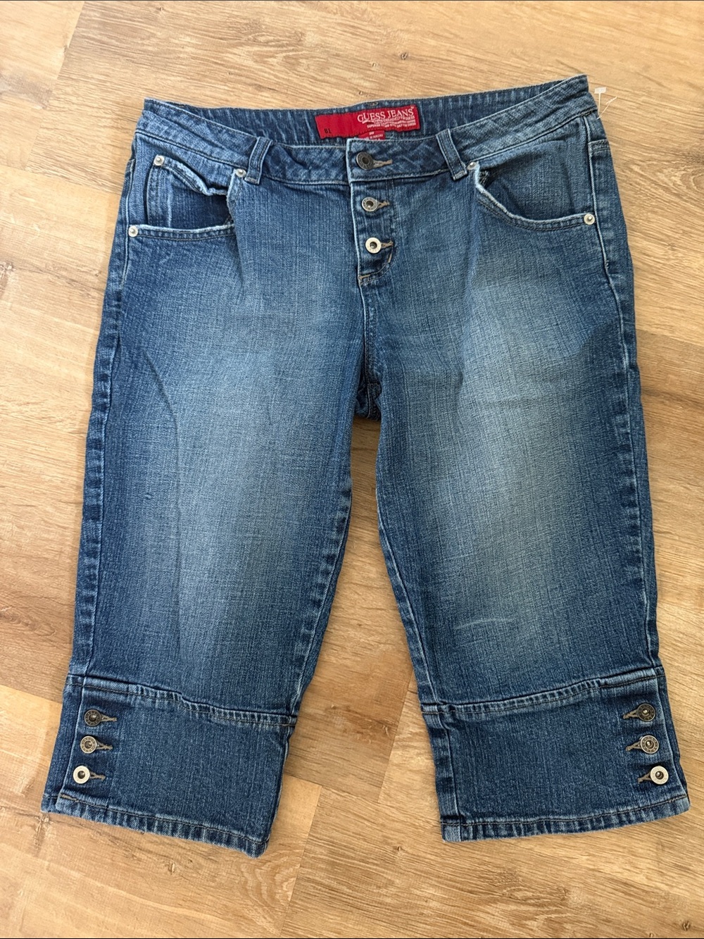 Guess Blue Washed Denim Cropped Capri Jeans